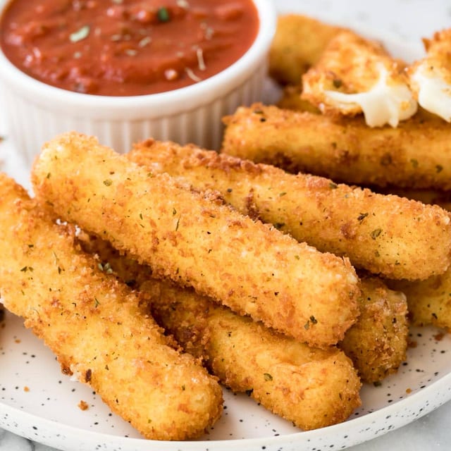 Mozzarella Stix (5).